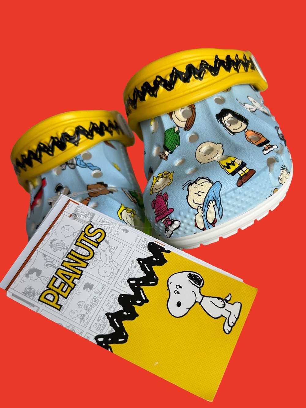 Toddler Size 4 Crocs Peanuts Clogs – Snoopy Charlie Brown – Slip‑On Comfort